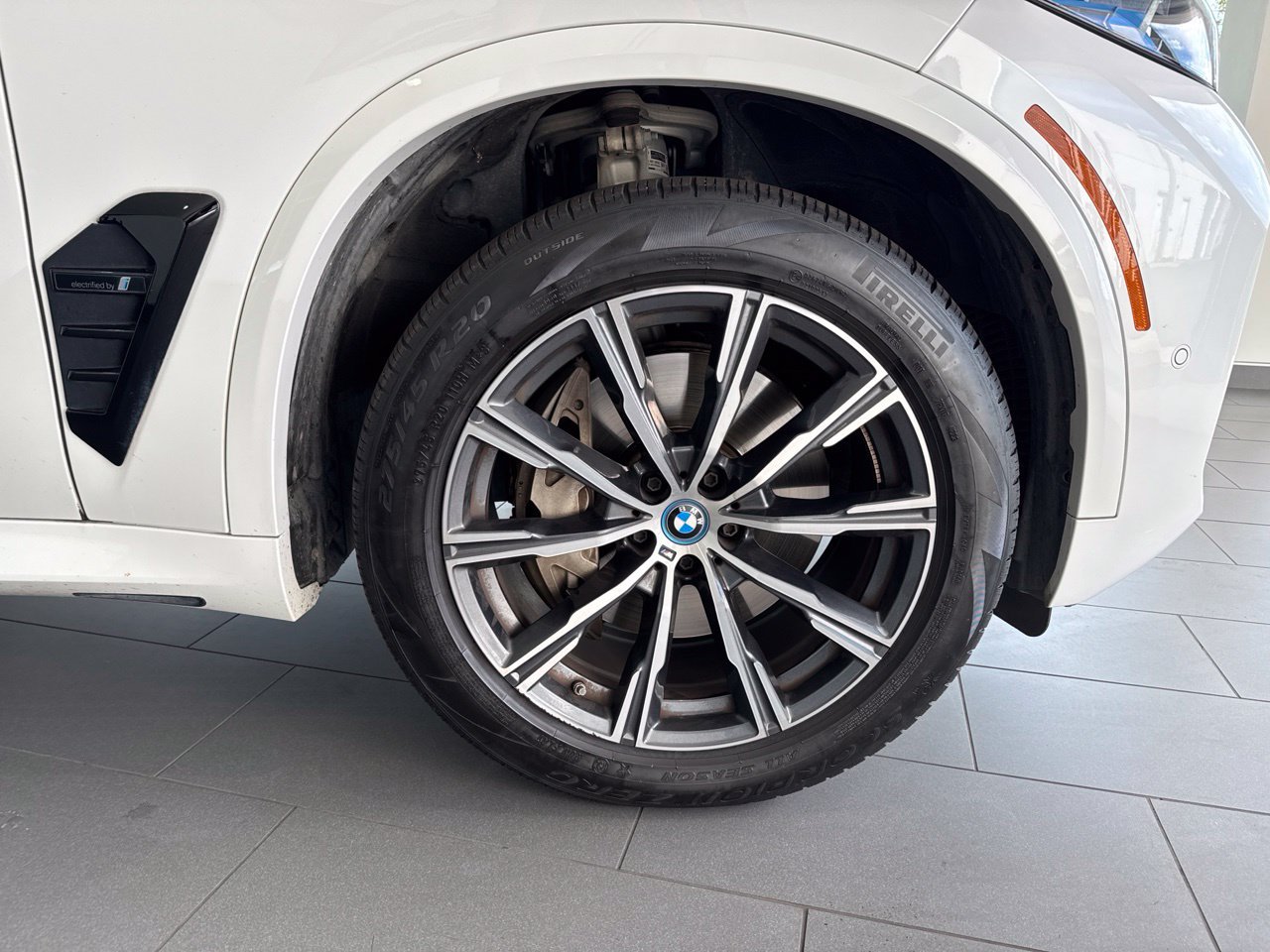 Used 2024 BMW X5 xDrive50e w/ M Sport Package AWD/4WD image 55