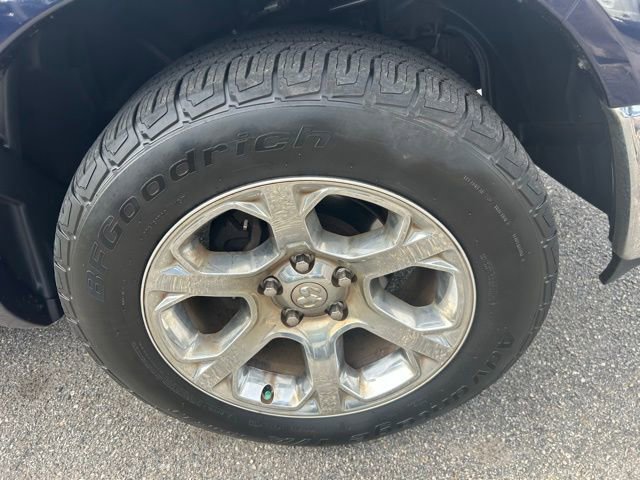Used 2017 RAM 1500 Laramie w/ Convenience Group AWD/4WD image 2