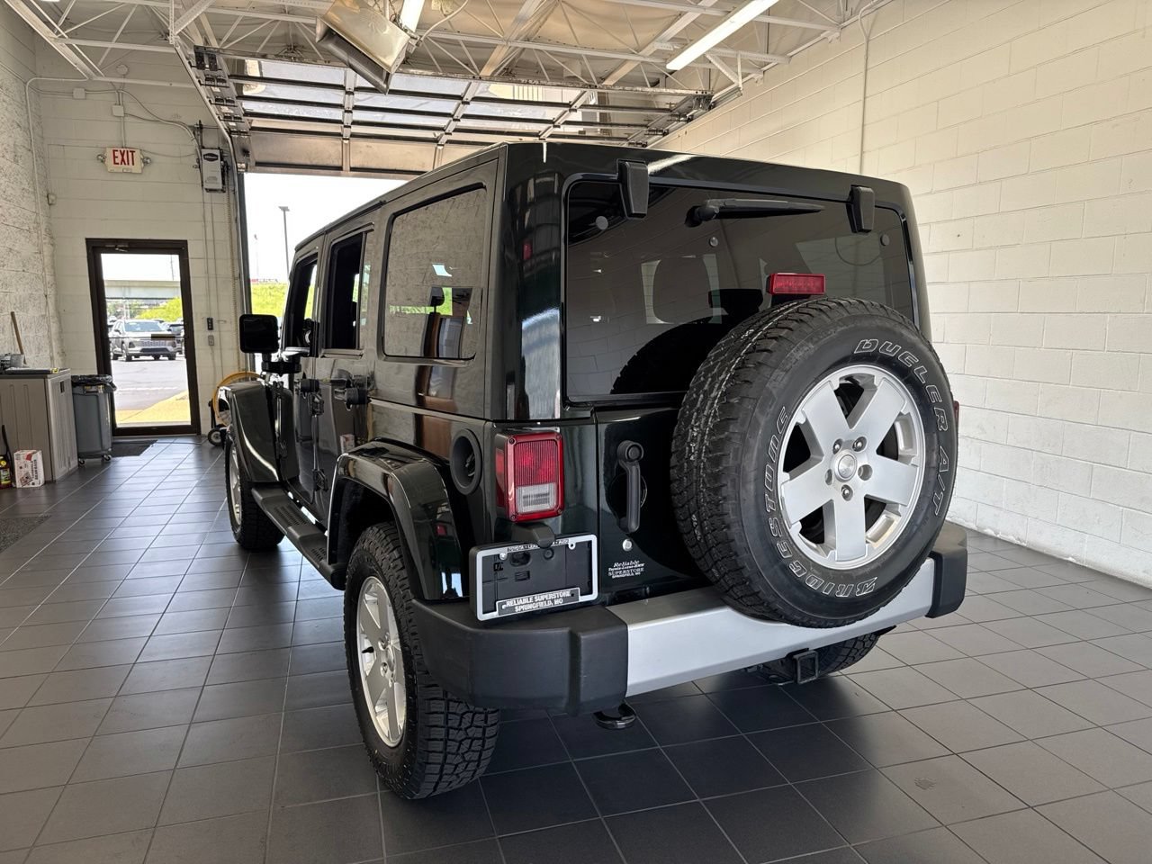 Used 2012 Jeep Wrangler Unlimited Sahara w/ Connectivity Group AWD/4WD image 6
