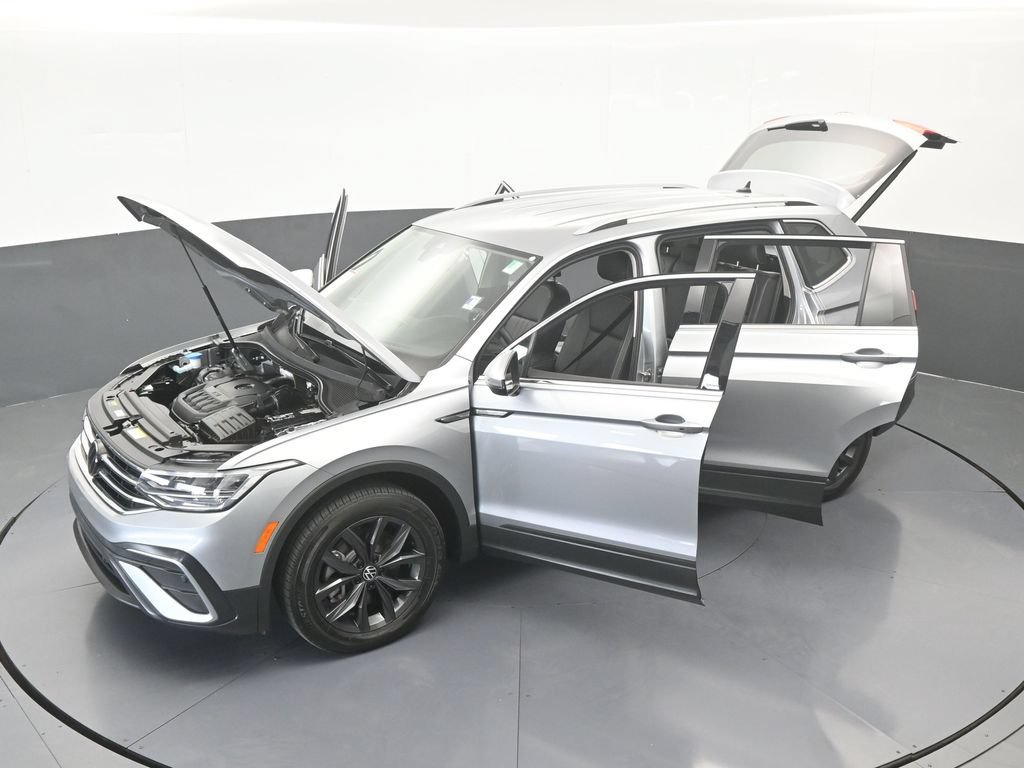 Used 2024 Volkswagen Tiguan SE FWD image 66
