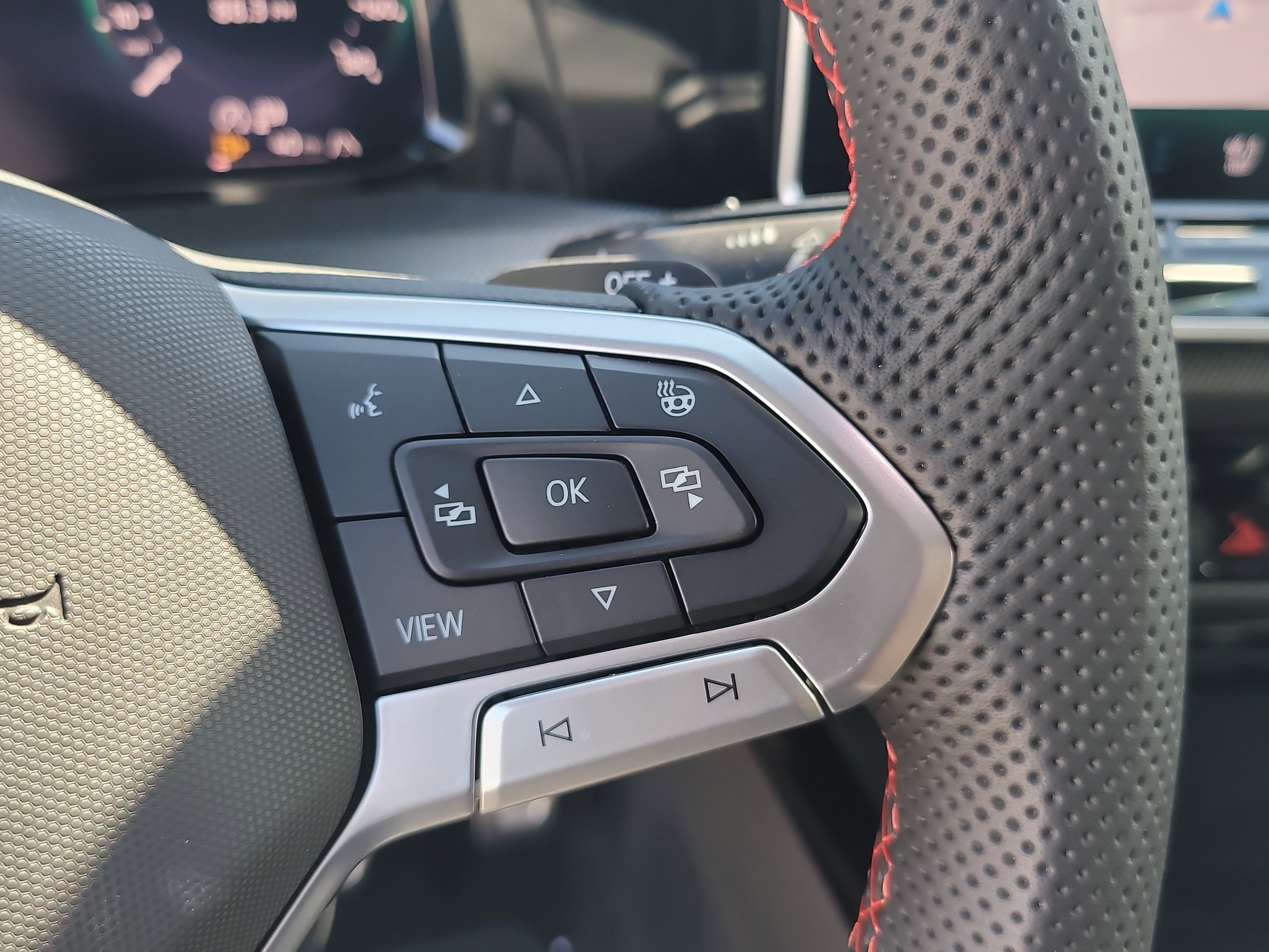 New 2025 Volkswagen GTI SE image 30