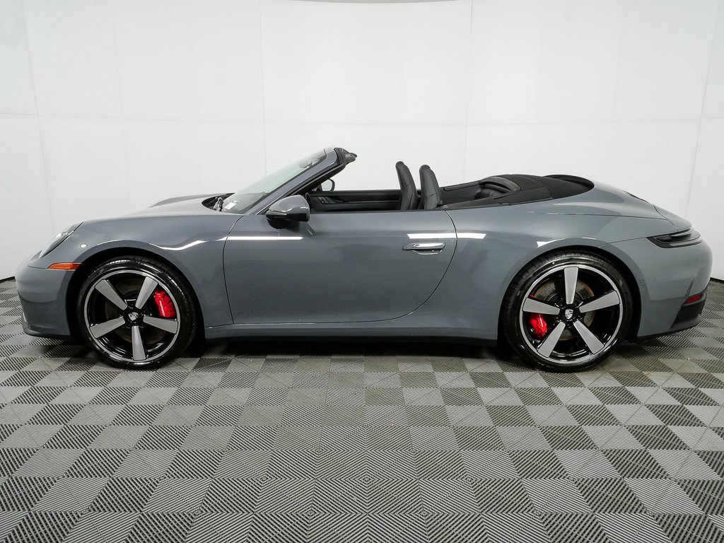 New 2026 Porsche 911 Carrera 4S image 36