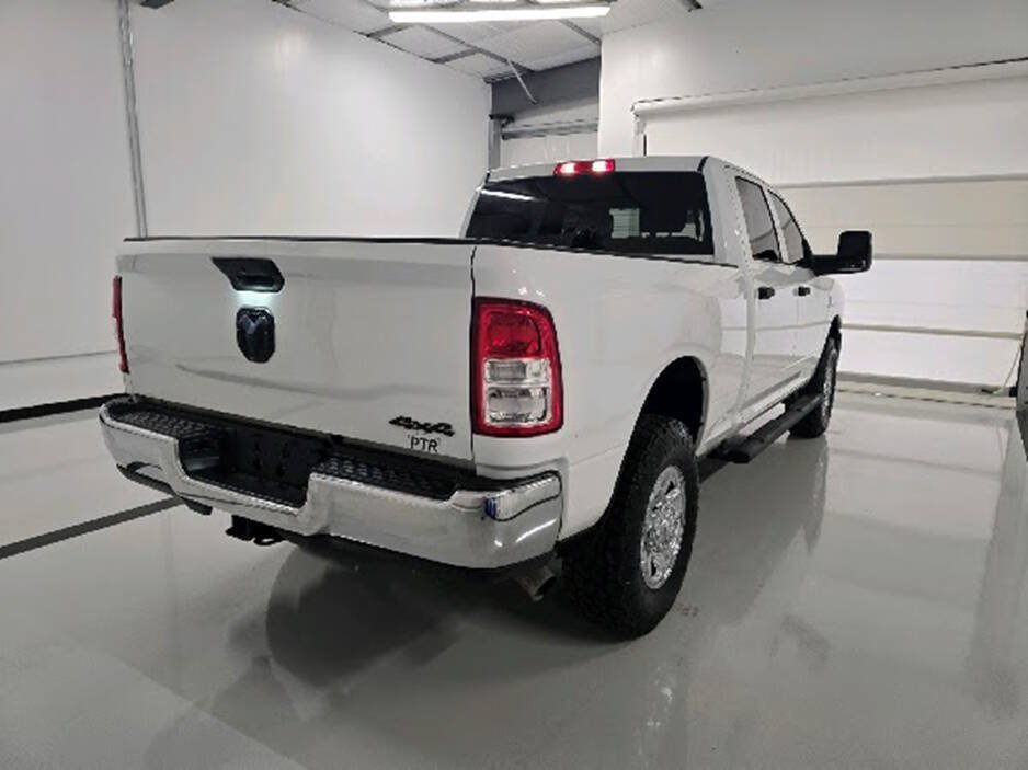 Used 2024 RAM 2500 Tradesman w/ Chrome Appearance Group AWD/4WD image 10