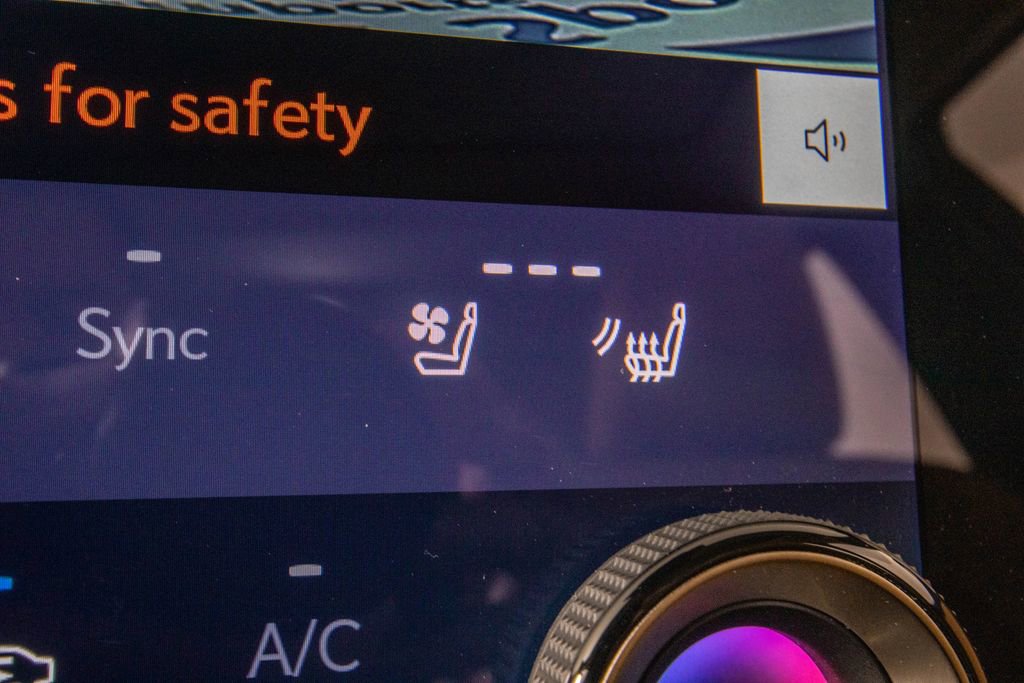 Used 2024 Lexus RZ 300e Premium w/ Technology Package image 26