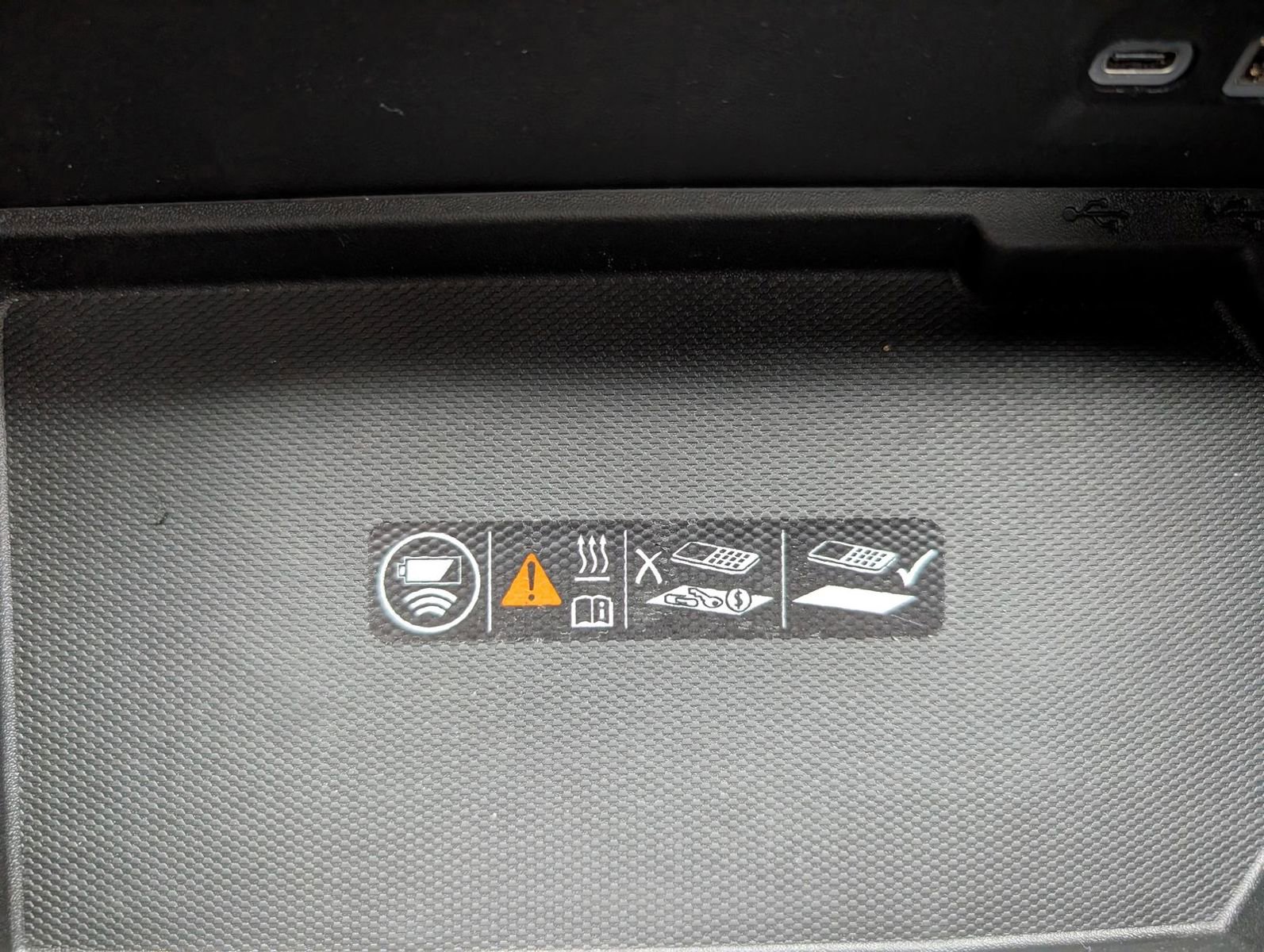 Certified 2025 GMC Yukon AT4 Ultimate w/ LPO, Floor Liner Package image 29