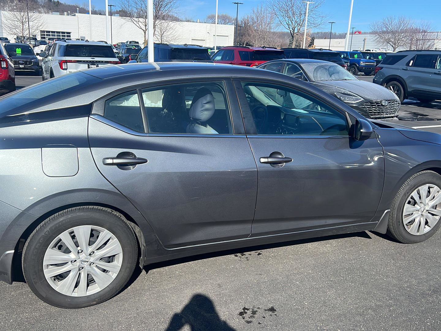 Used 2022 Nissan Sentra S image 3