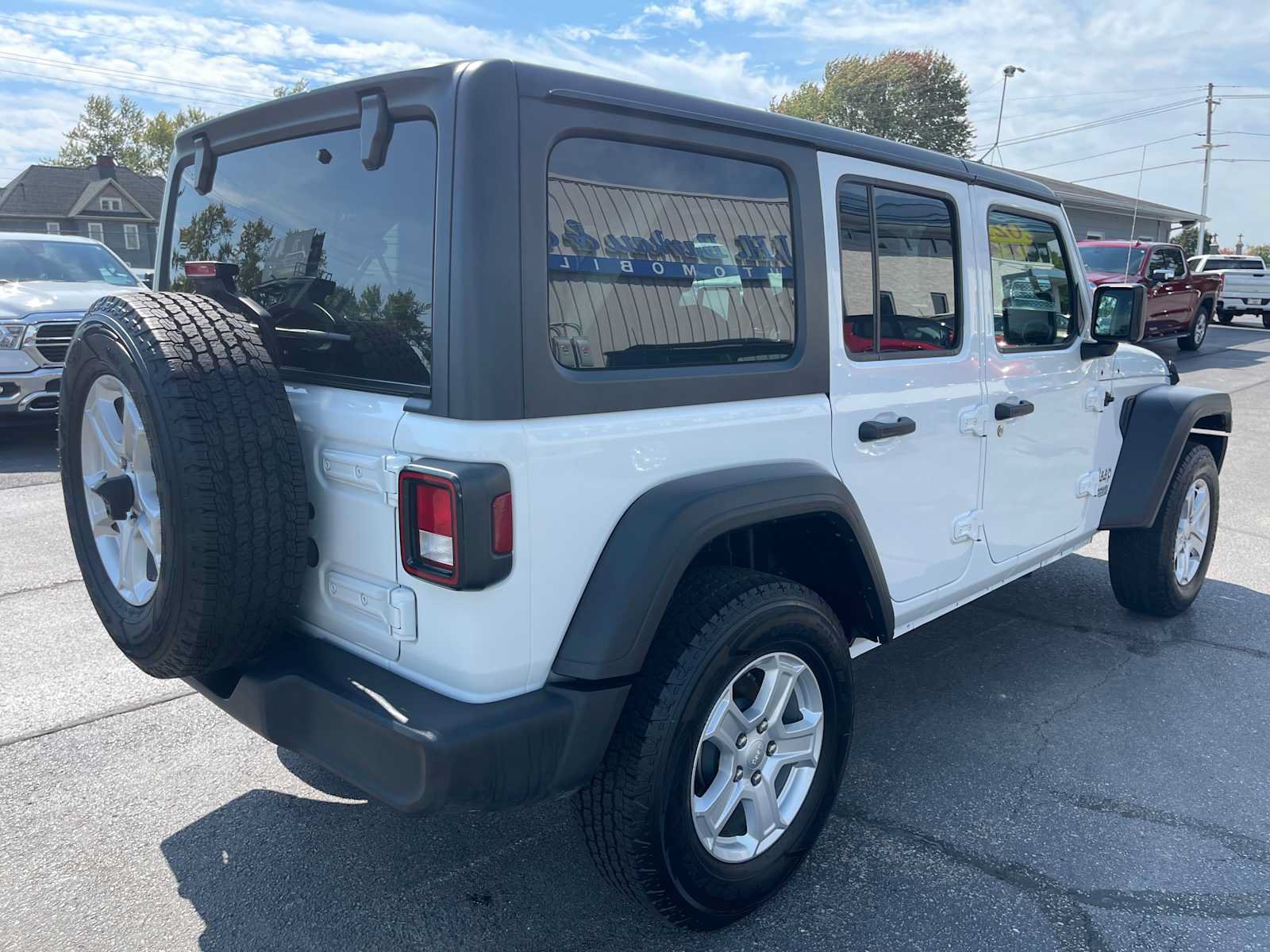 Used 2021 Jeep Wrangler Unlimited Sport AWD/4WD image 3