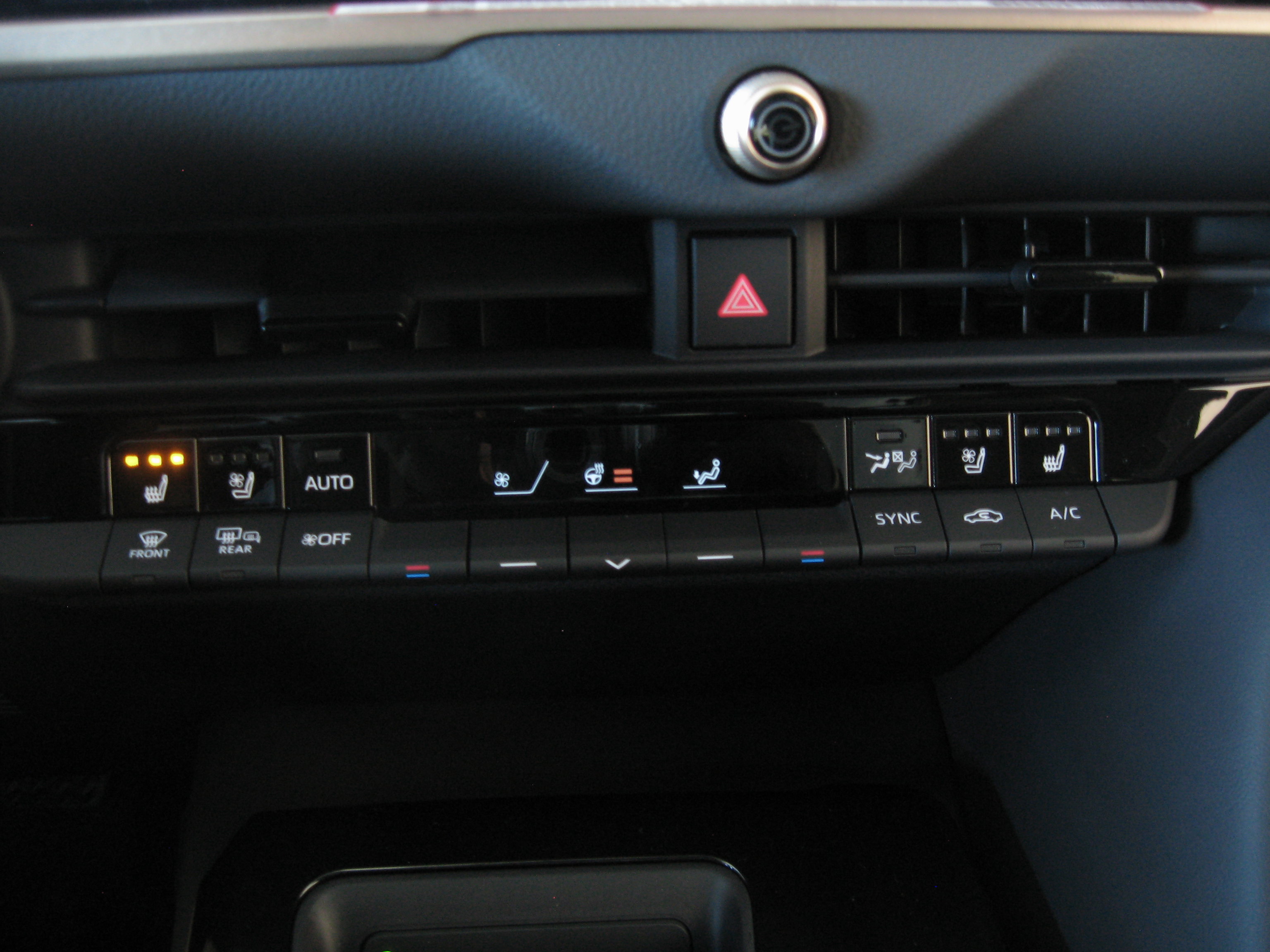 New 2025 Toyota Crown Signia image 13