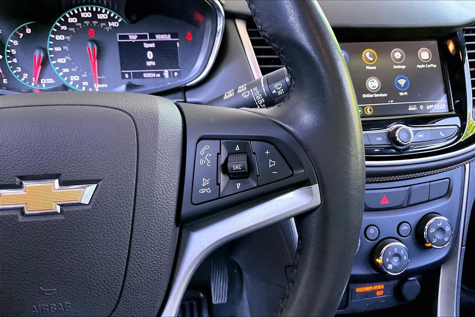 Used 2019 Chevrolet Trax LT w/ Sun & Sound Package AWD/4WD image 12