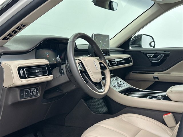 Used 2022 Lincoln Aviator AWD image 15