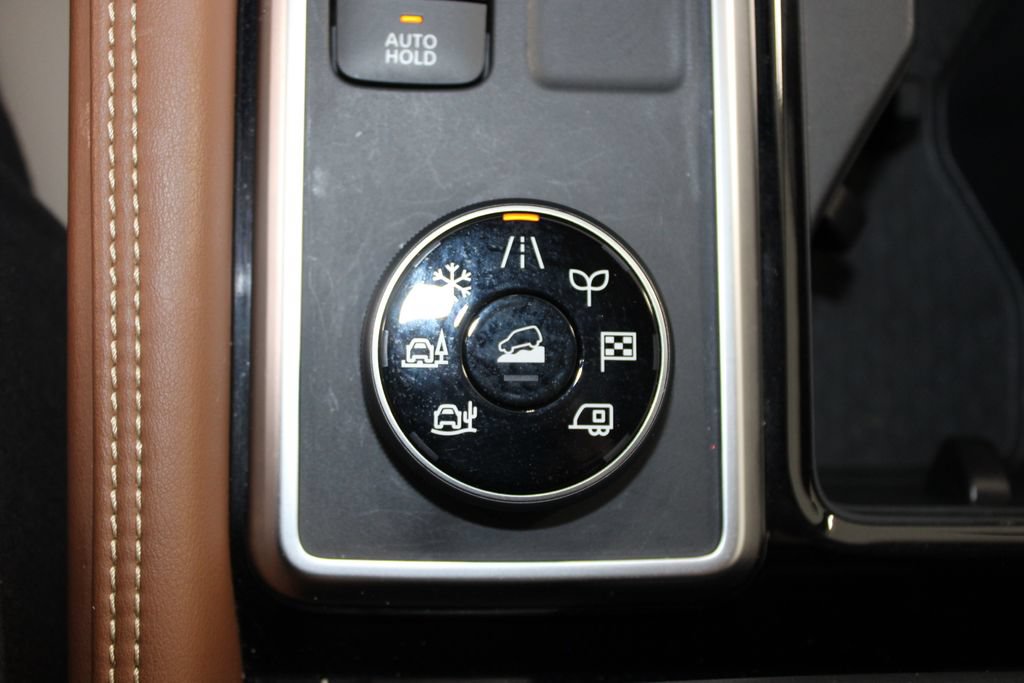 Used 2026 Nissan Pathfinder Platinum AWD/4WD image 47