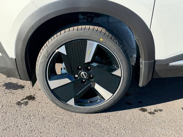 New 2026 Nissan Kicks SR w/ Cold Weather Package FWD image 28