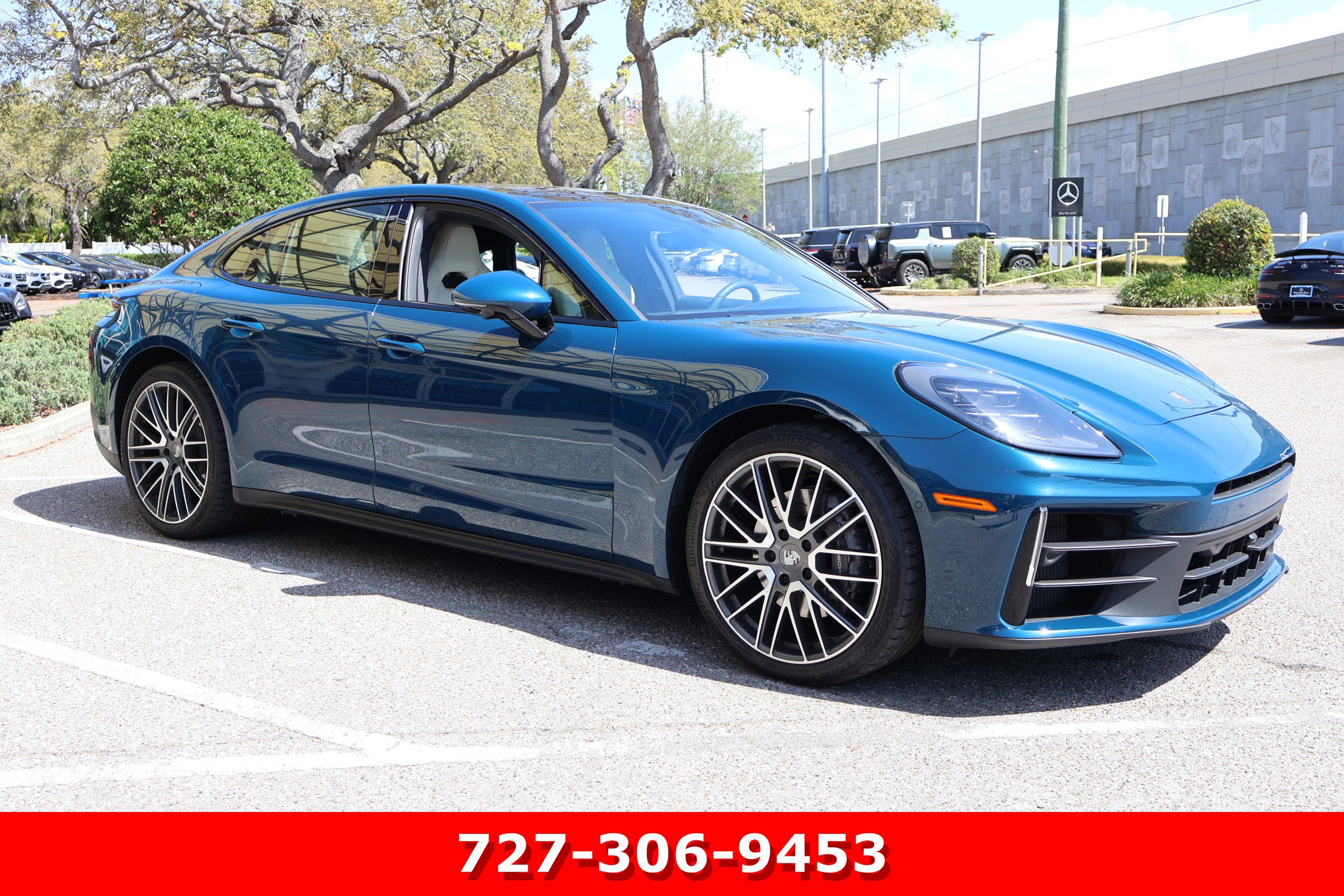 Used 2024 Porsche Panamera 4 image 11
