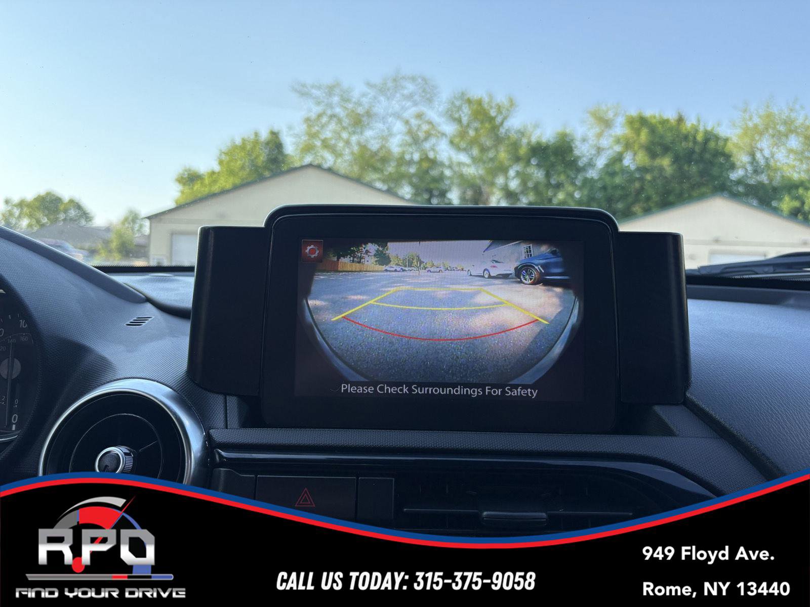 Used 2019 MAZDA MX-5 Miata RF Grand Touring RWD image 15