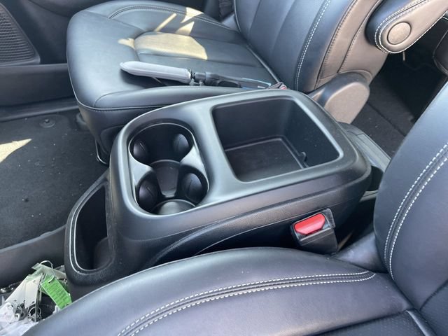 Used 2025 Chrysler Pacifica Select FWD image 20