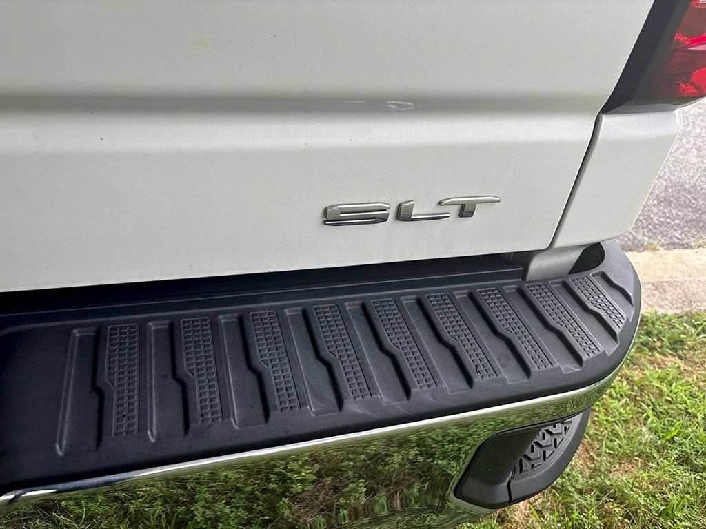 Used 2022 GMC Sierra 1500 SLT w/ SLT Convenience Package AWD/4WD image 8