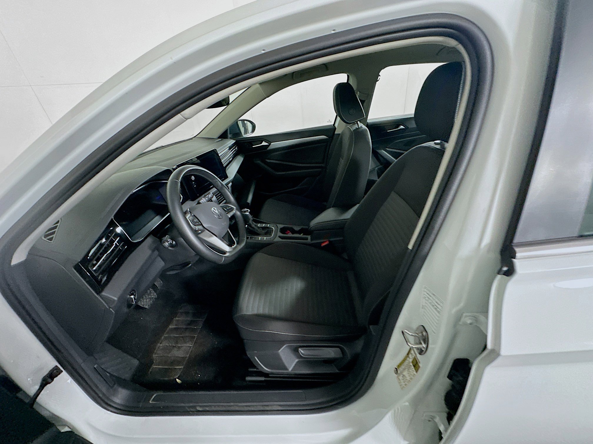 Used 2025 Volkswagen Jetta S image 13