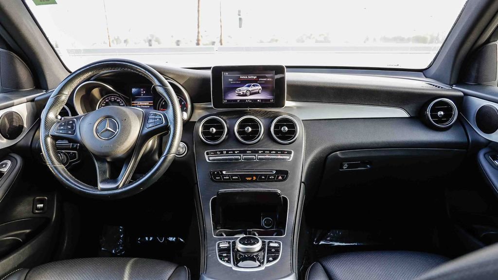 Used 2019 Mercedes-Benz GLC 300 image 15