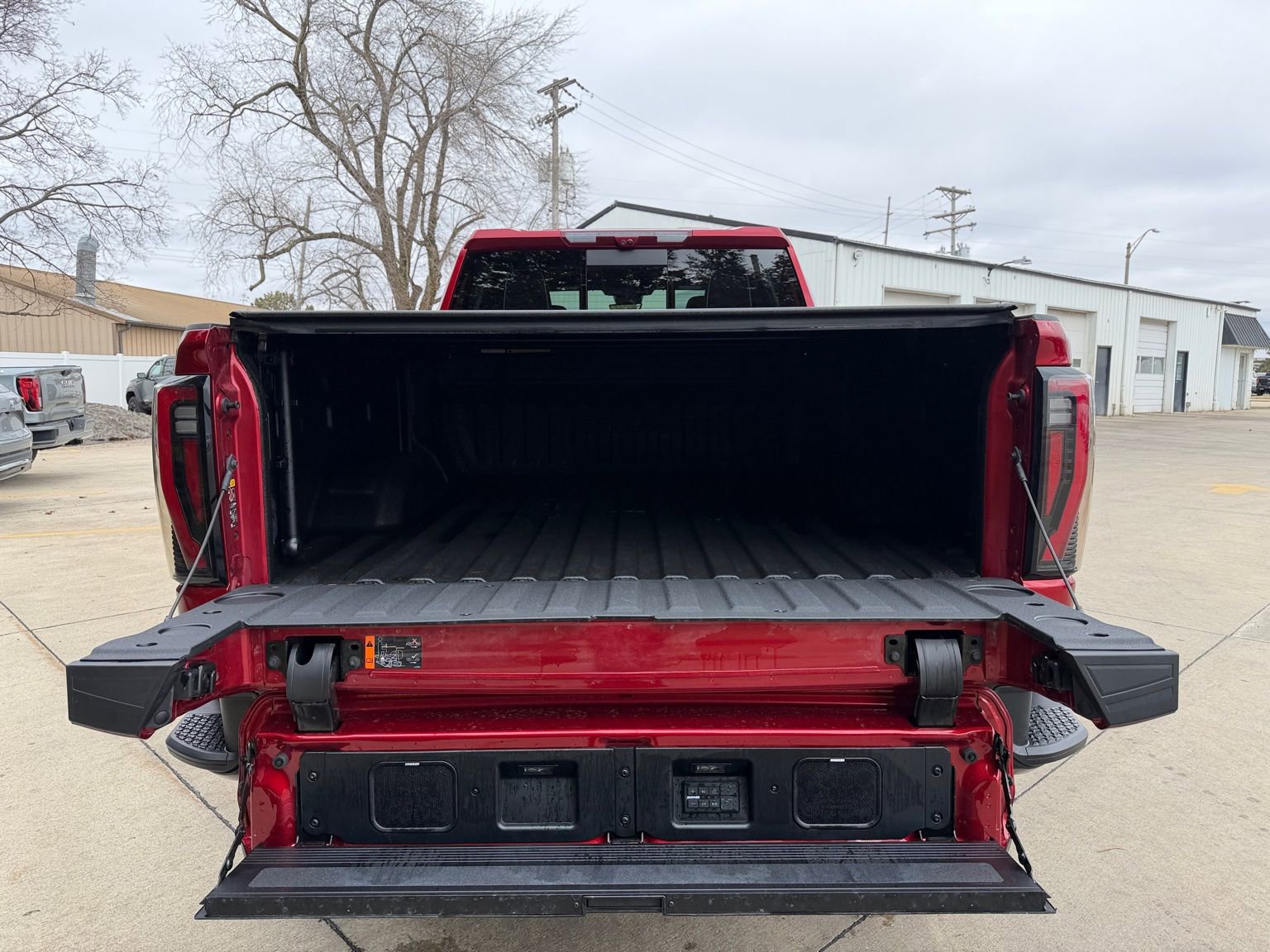 Used 2025 GMC Sierra 2500 AT4X image 35