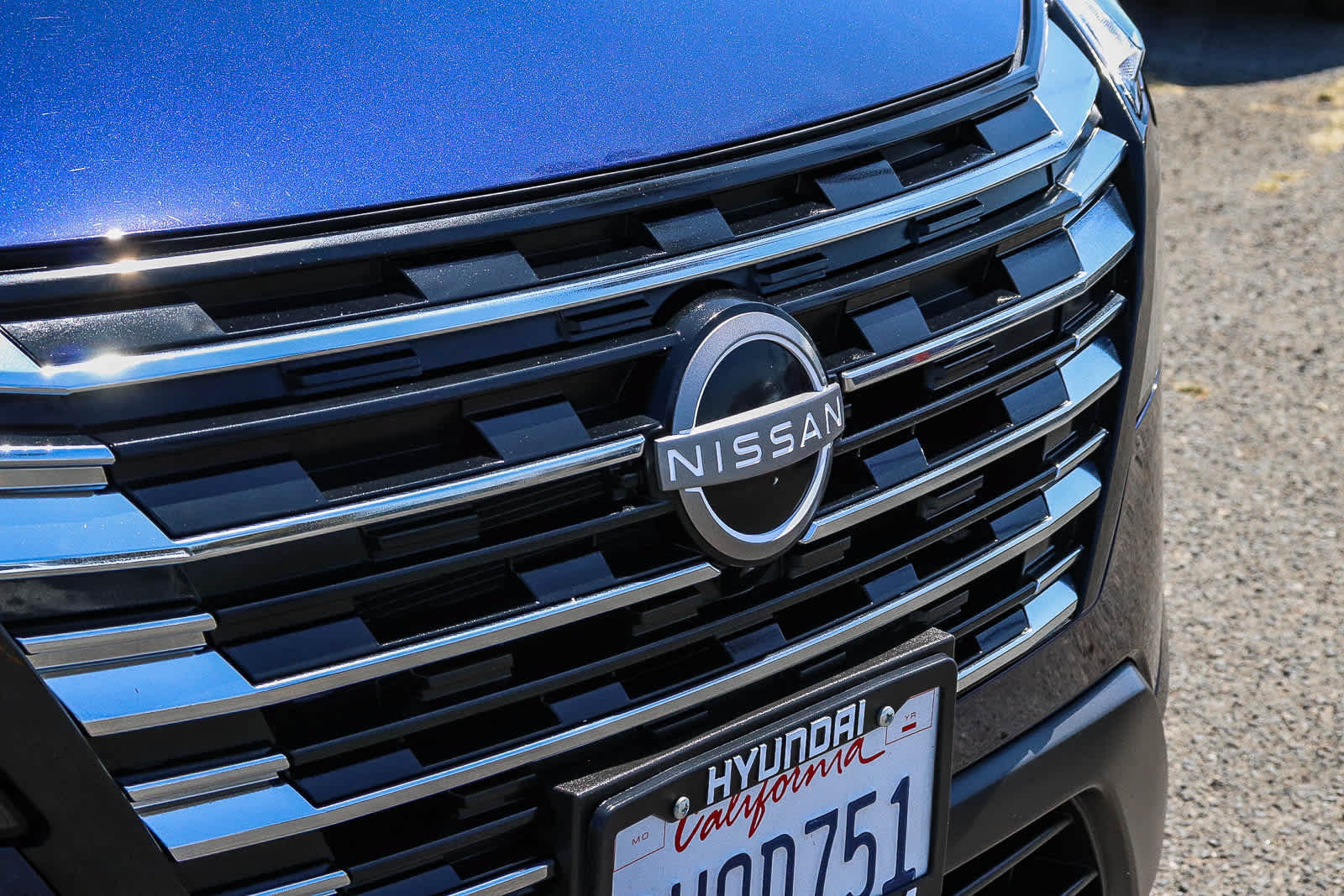Used 2025 Nissan Rogue SV FWD image 6