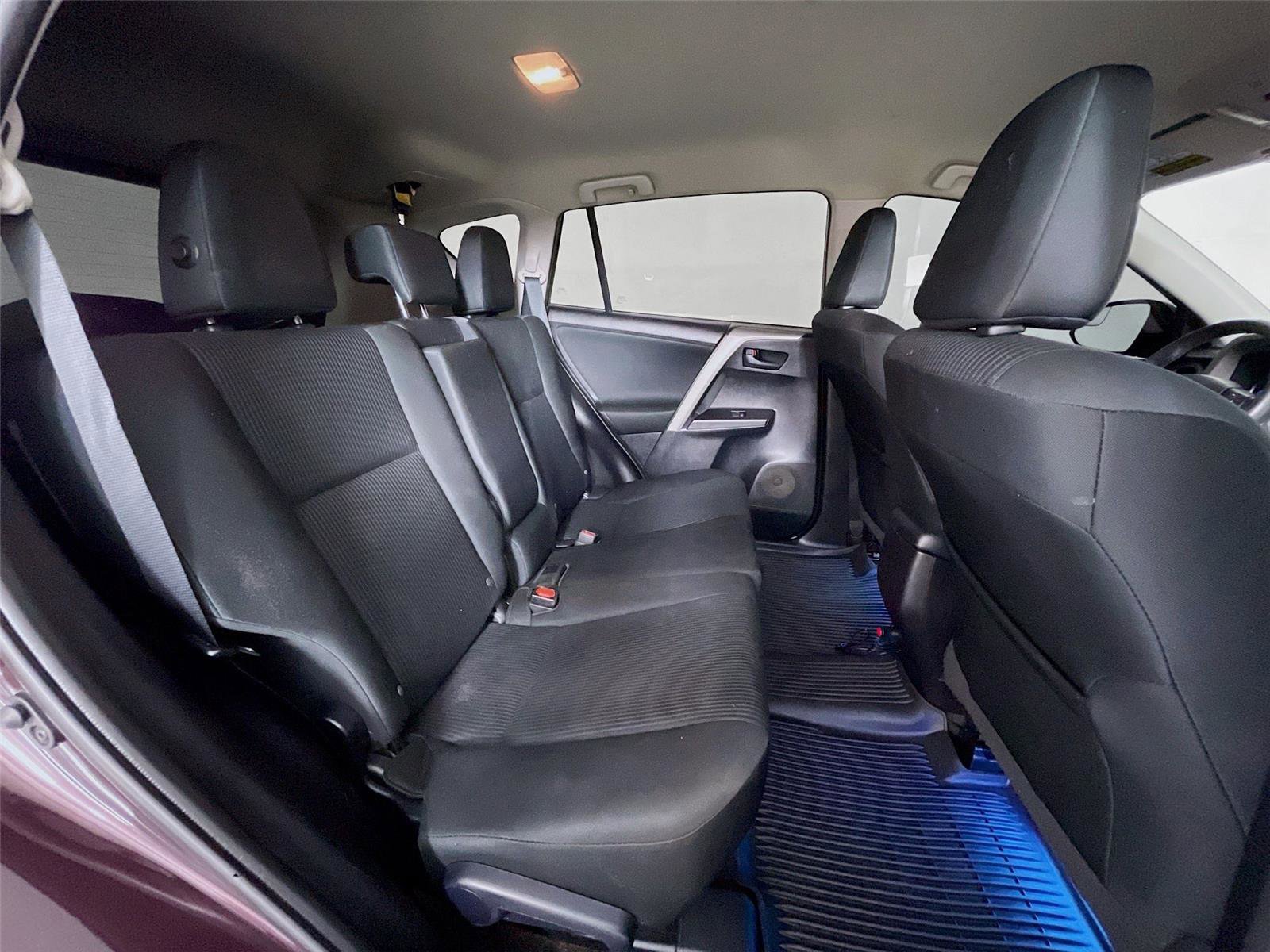 Used 2017 Toyota RAV4 LE image 28