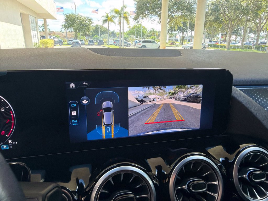 Used 2025 Mercedes-Benz GLA 250 image 9