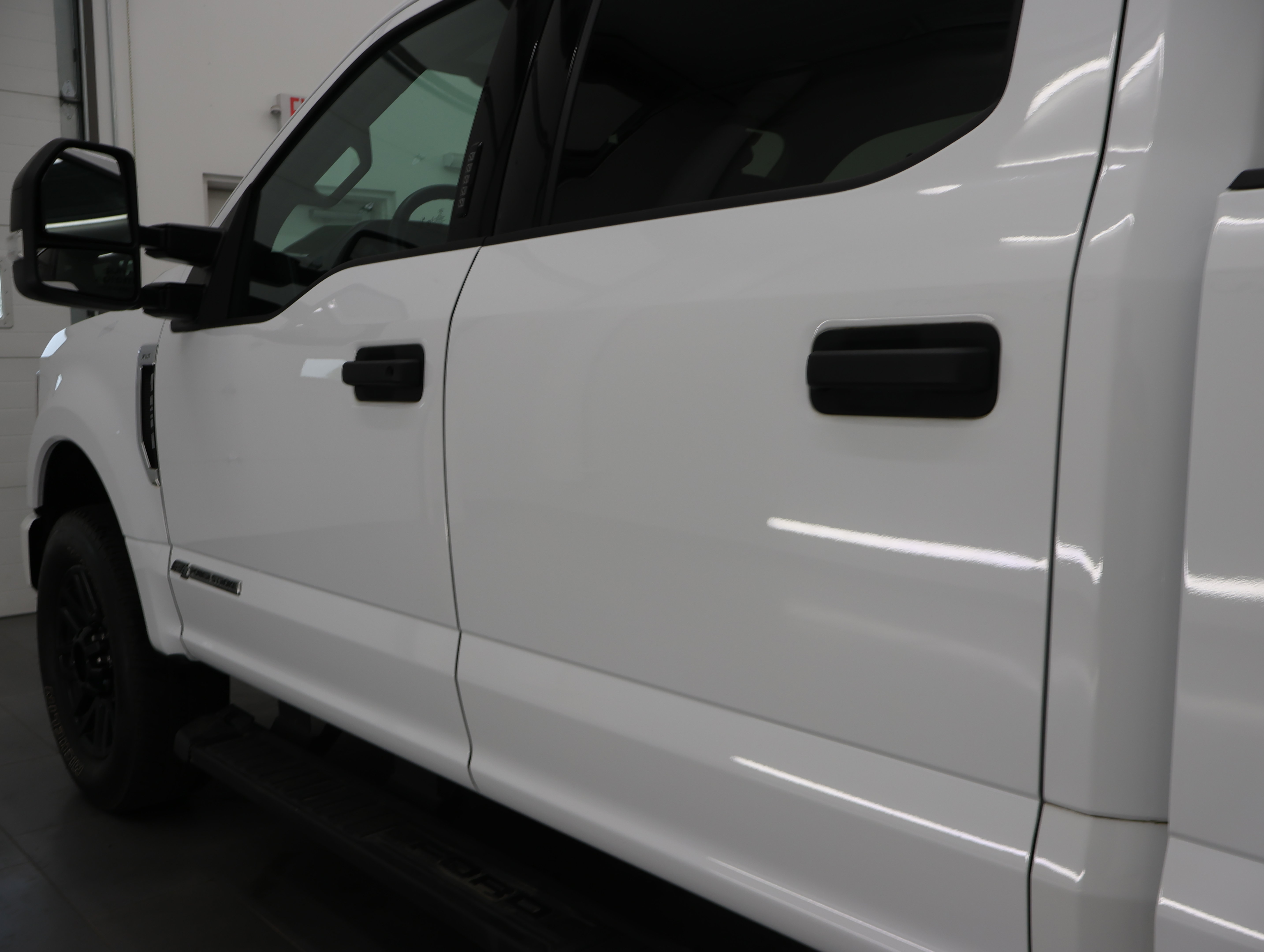 Used 2022 Ford F250 XLT w/ Black Appearance Package AWD/4WD image 32