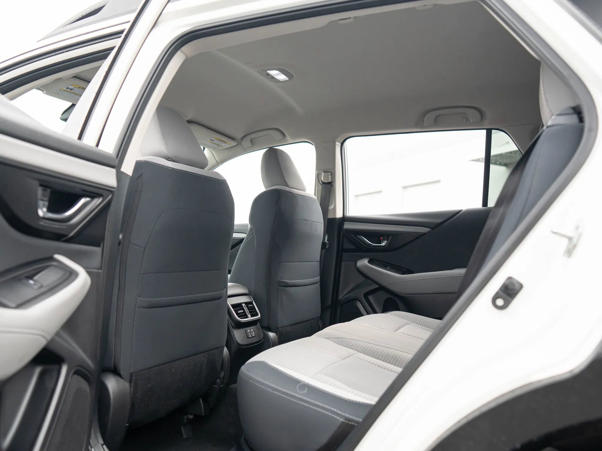 Used 2023 Subaru Outback Premium AWD/4WD image 24