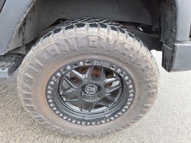 Used 2012 Jeep Wrangler Sport AWD/4WD image 25