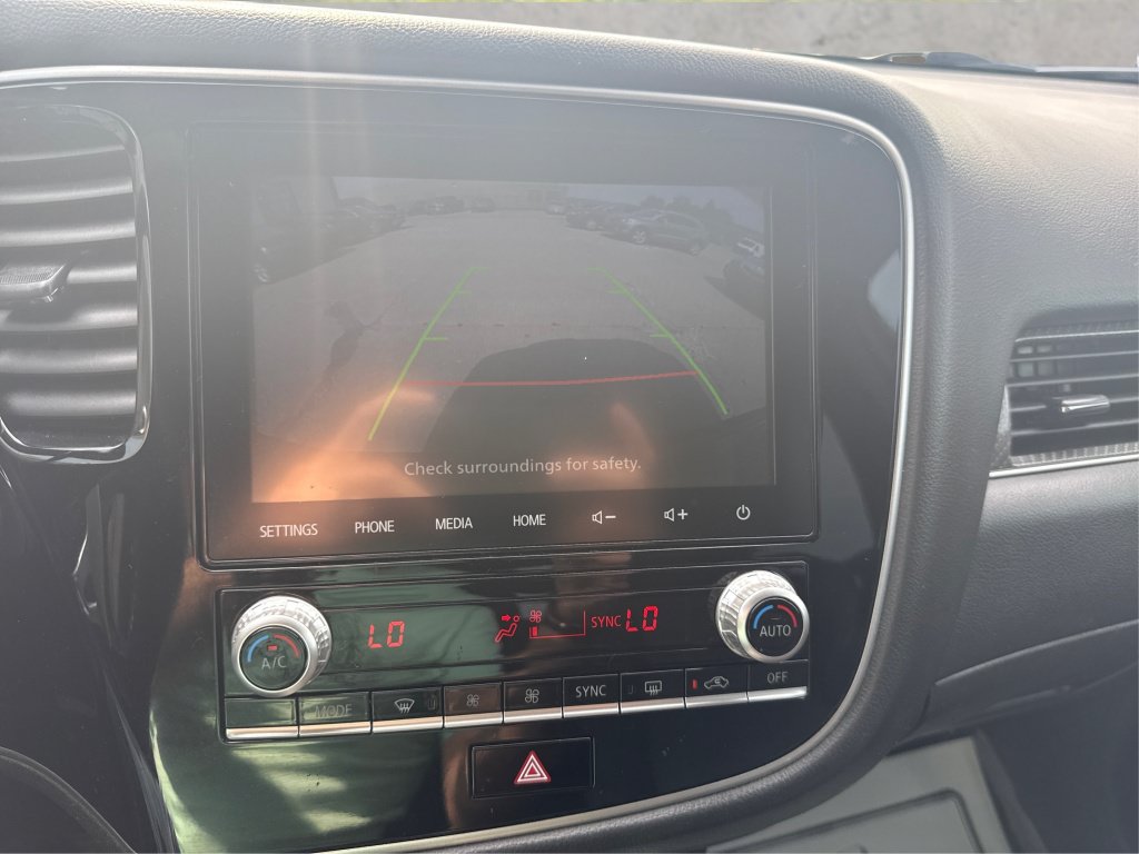 Used 2020 Mitsubishi Outlander SEL AWD/4WD image 30