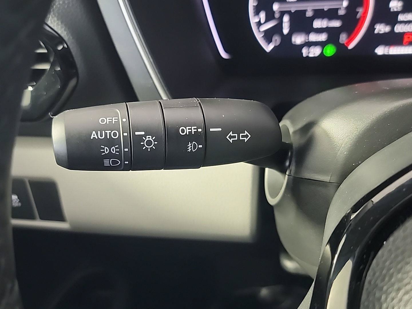 Certified 2025 Honda Pilot EX-L image 29