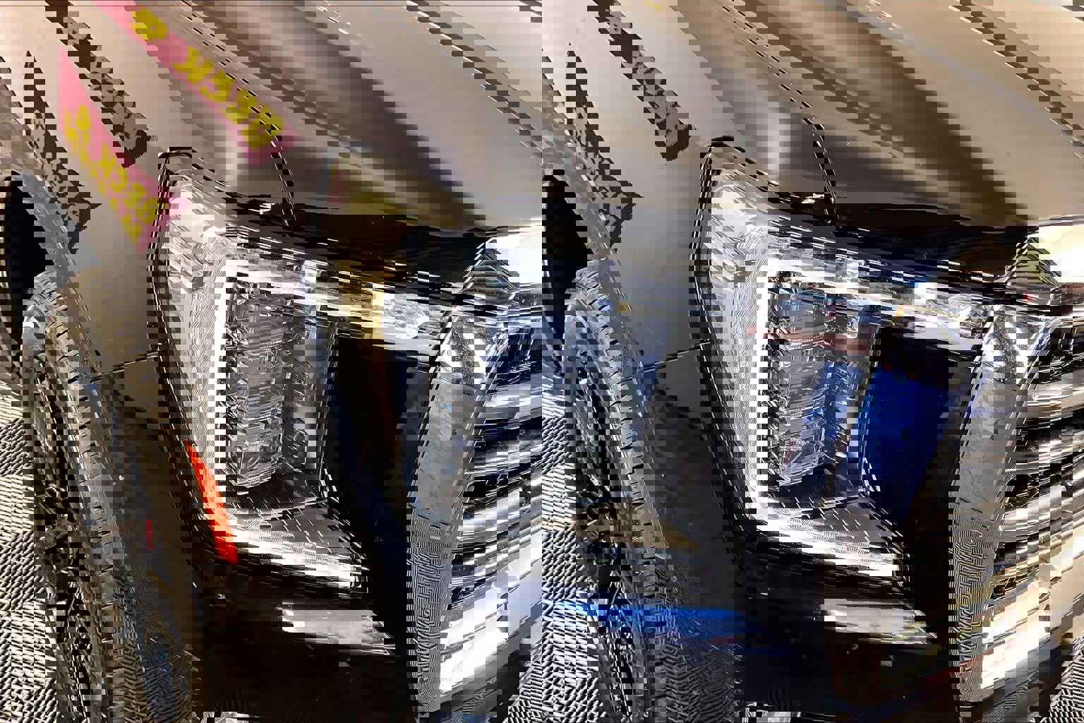 Used 2021 GMC Yukon SLT w/ SLT Luxury Package image 25