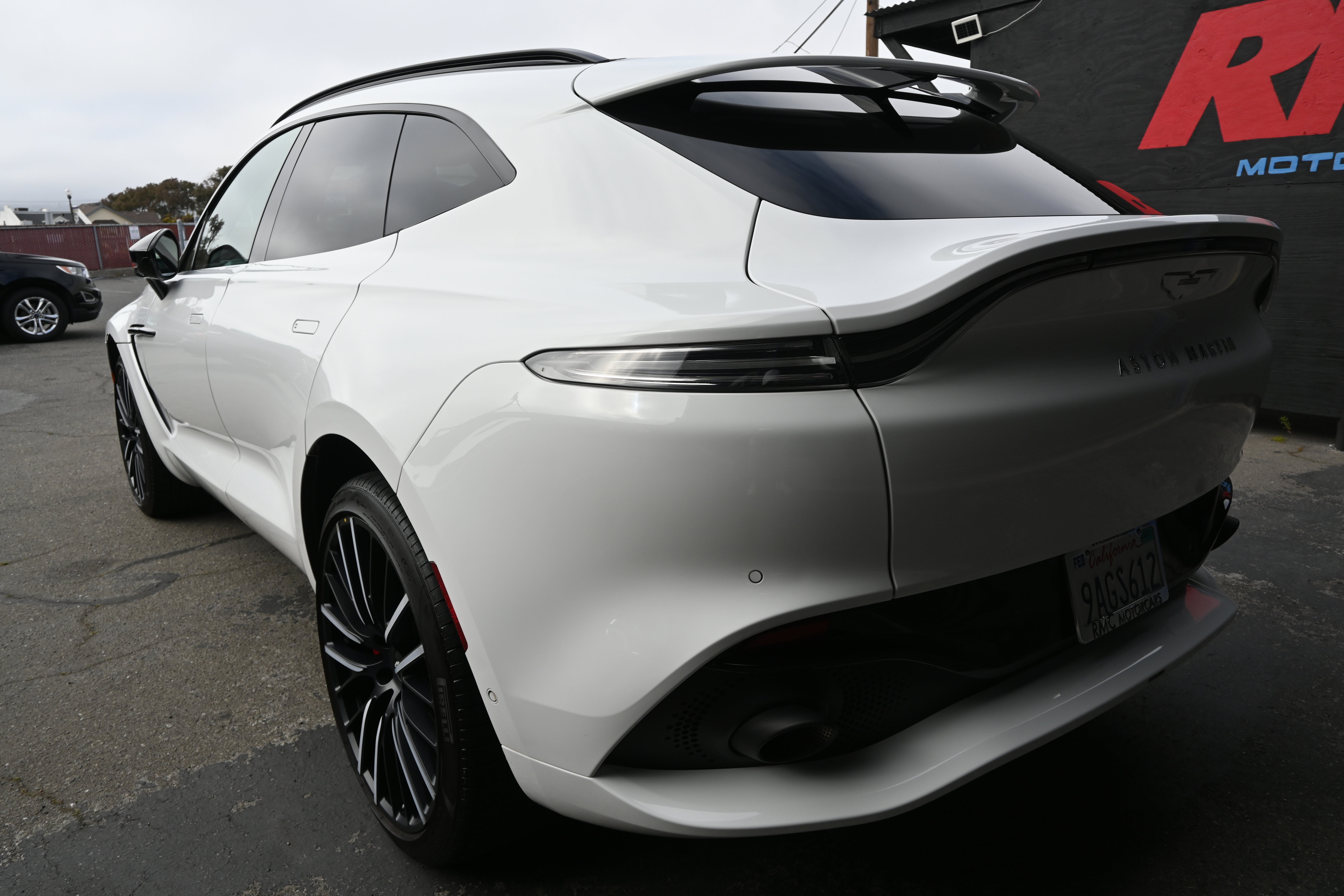 Used 2022 Aston Martin DBX AWD/4WD image 19