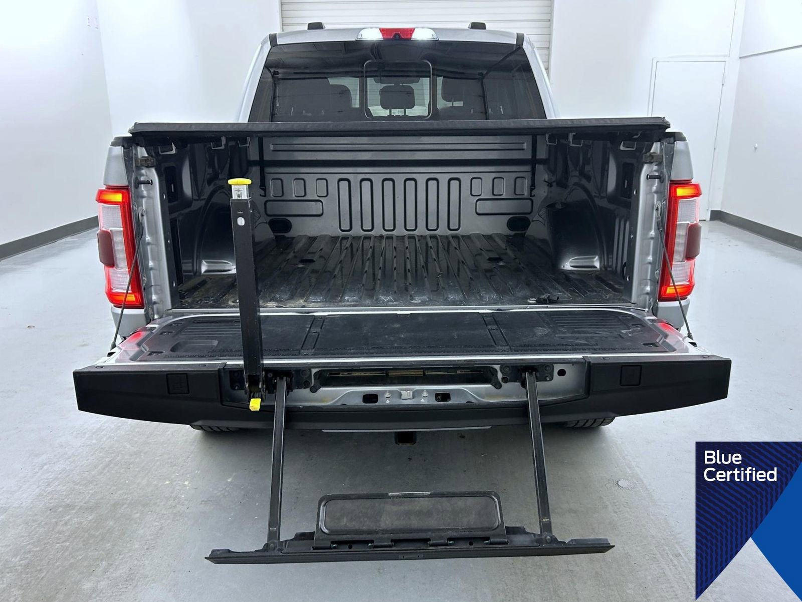 Certified 2022 Ford F150 Lariat w/ Equipment Group 502A High image 21