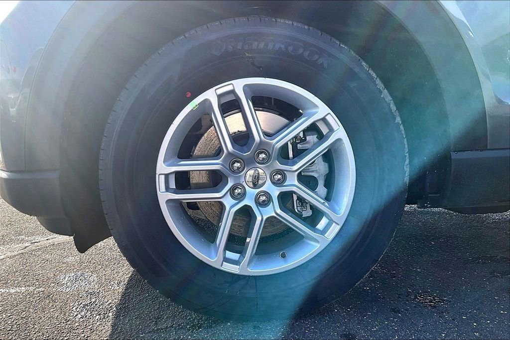 New 2026 Ford Explorer Active w/ Active Comfort Package image 12