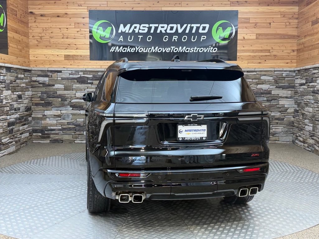 Used 2025 Chevrolet Traverse RS w/ LPO, Floor Liner Package AWD/4WD image 14