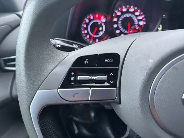 Used 2022 Hyundai Elantra SEL image 21