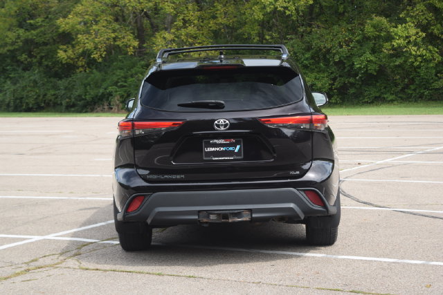 Used 2021 Toyota Highlander XLE FWD image 27