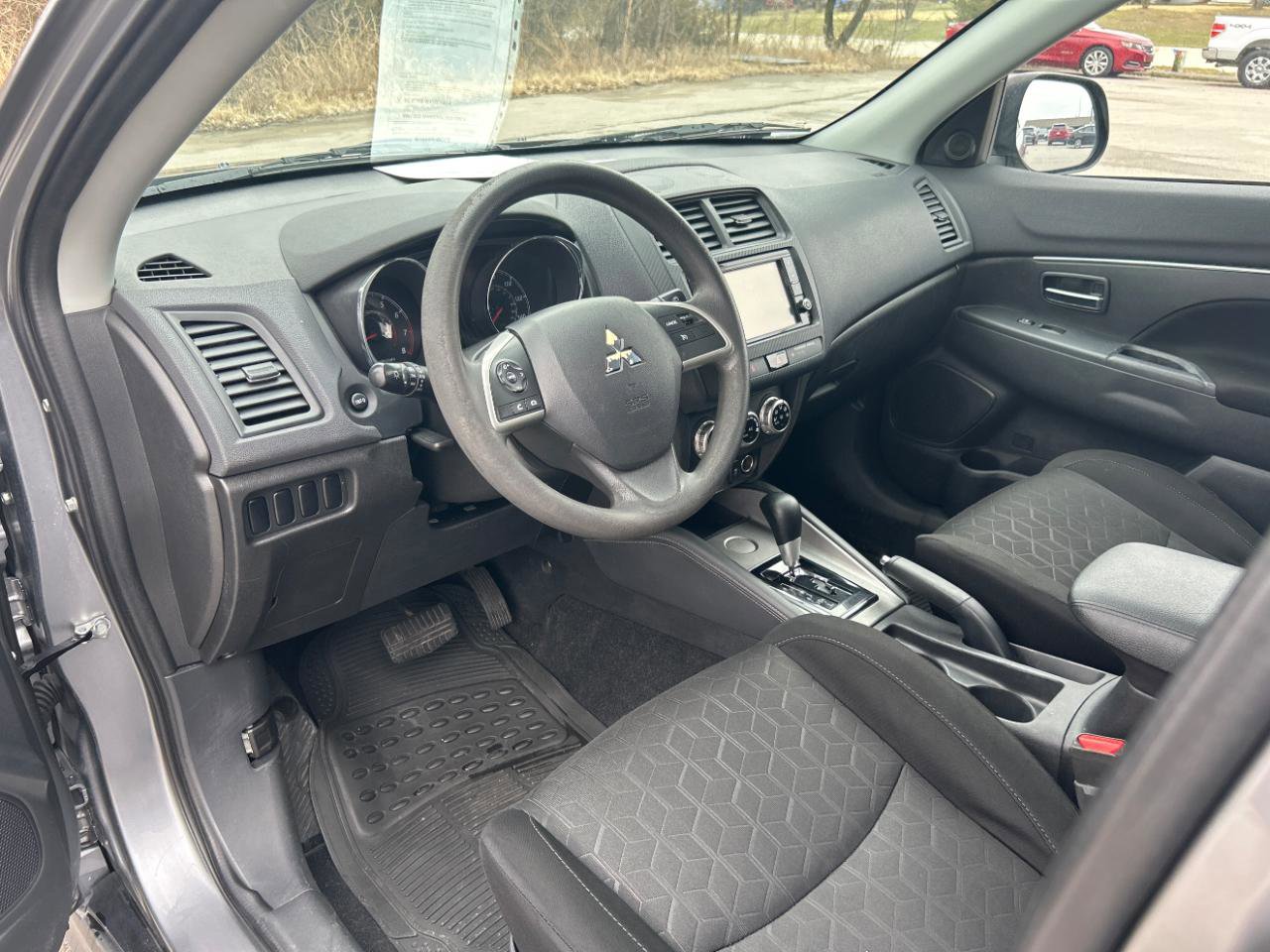 Used 2020 Mitsubishi Outlander Sport ES image 15