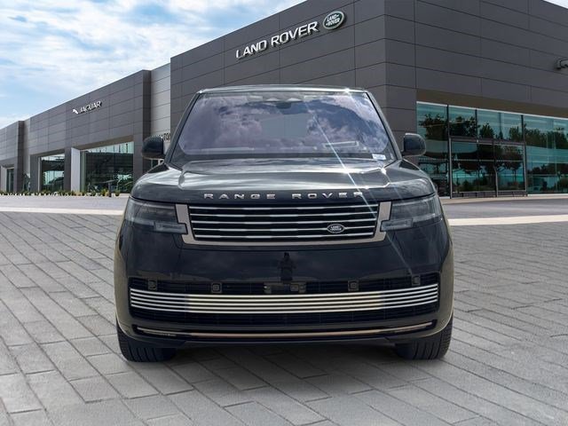 Used 2023 Land Rover Range Rover SV AWD/4WD image 8