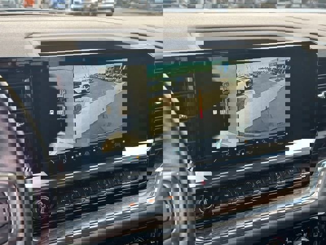 Used 2023 Chevrolet Silverado 1500 LTZ image 9