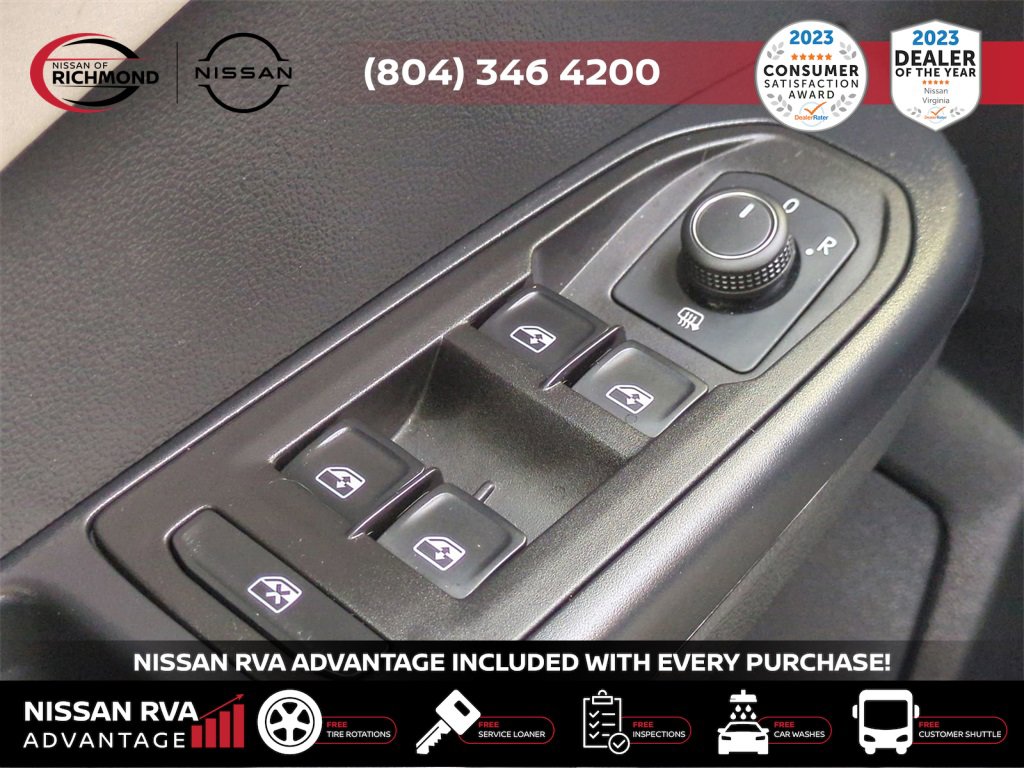 Used 2025 Volkswagen Taos SE image 24