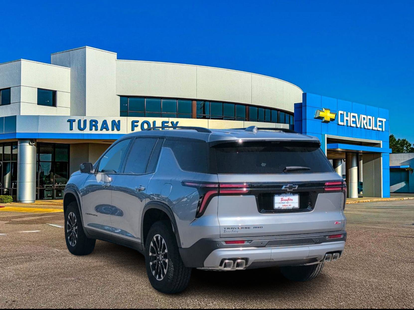 New 2026 Chevrolet Traverse Z71 w/ Enhanced Driving Package image 3