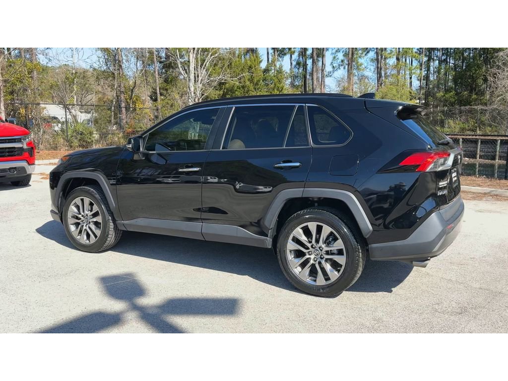 Used 2019 Toyota RAV4 Limited w/ Cold Weather Package image 6