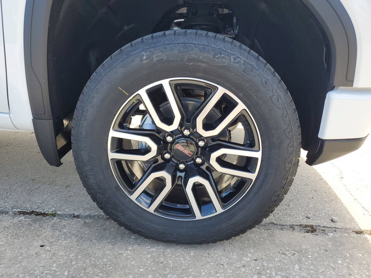 New 2026 GMC Sierra 1500 AT4 w/ AT4 Premium Package AWD/4WD image 6