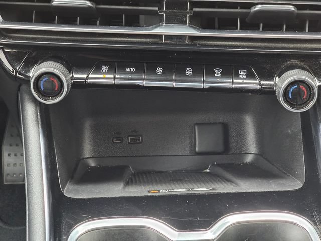 Used 2025 Chevrolet Traverse Z71 AWD/4WD image 25
