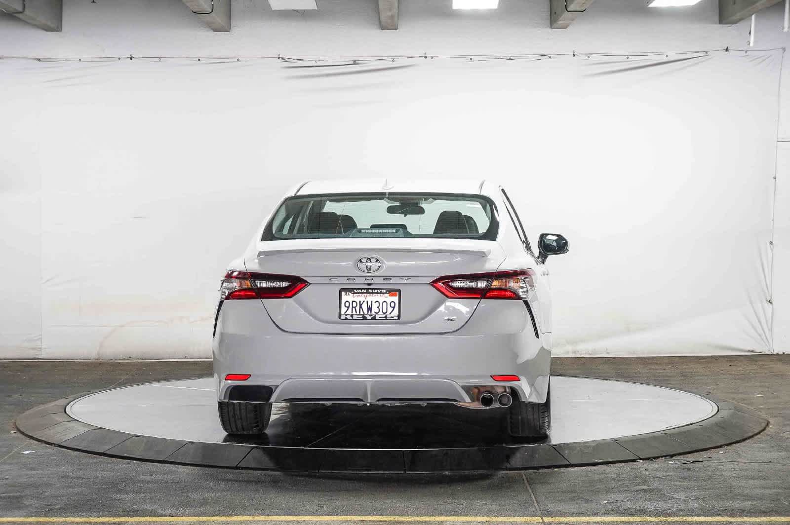 Certified 2022 Toyota Camry SE FWD image 4
