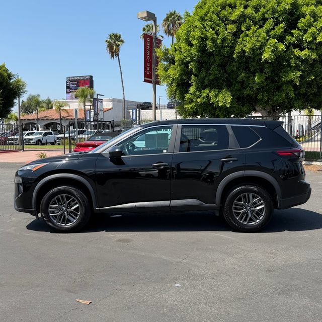 Used 2024 Nissan Rogue S FWD image 4