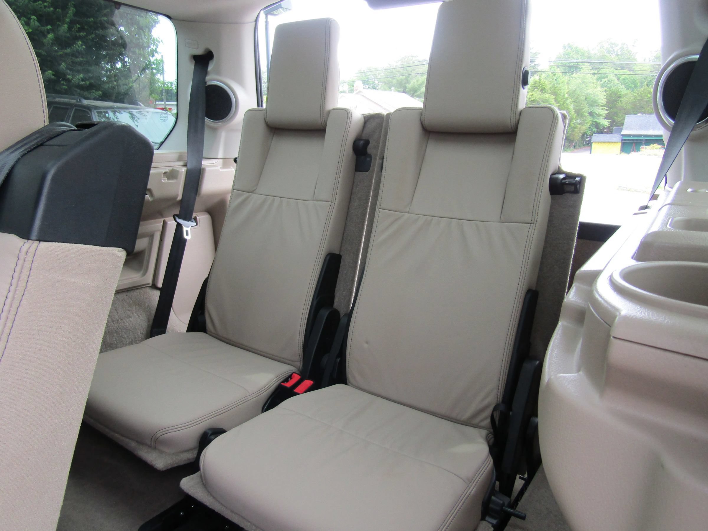 Used 2016 Land Rover LR4 HSE LUX AWD/4WD image 17