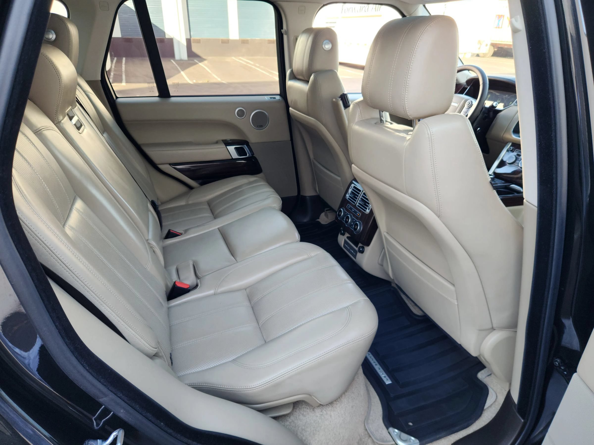 Used 2017 Land Rover Range Rover Supercharged AWD/4WD image 21
